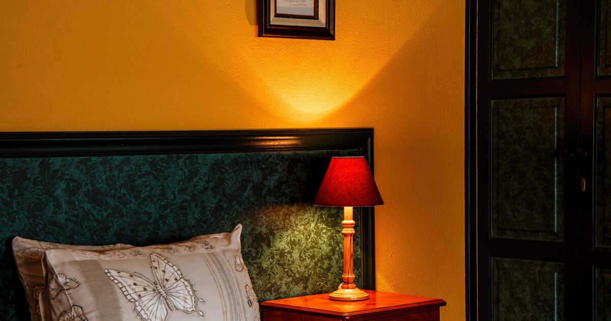 寝る前 マインドフルネスにちょうどいい寝室の写真