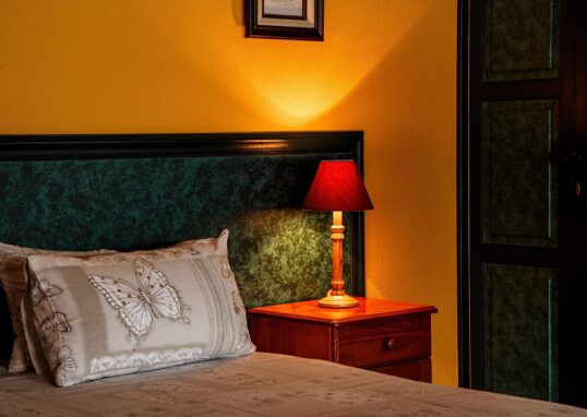 寝る前 マインドフルネスにちょうどいい寝室の写真